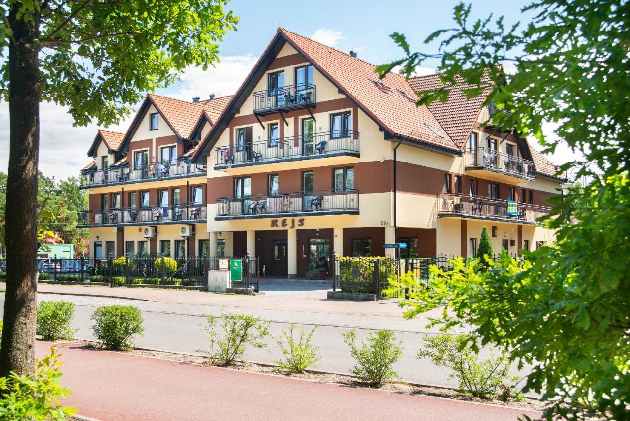 Dom Wypoczynkowy Rejs Leba Exterior photo